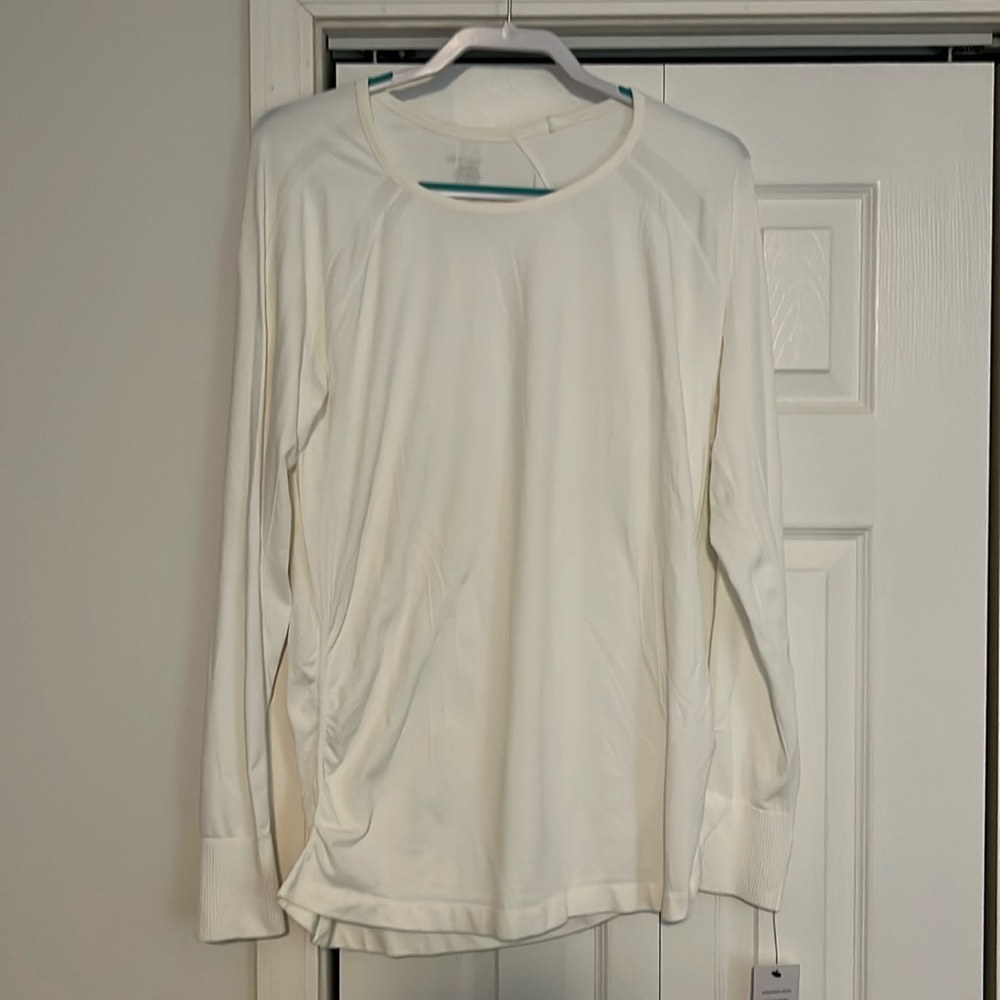 Gaiam ladies white long sleeve XXL never worn w/ tags